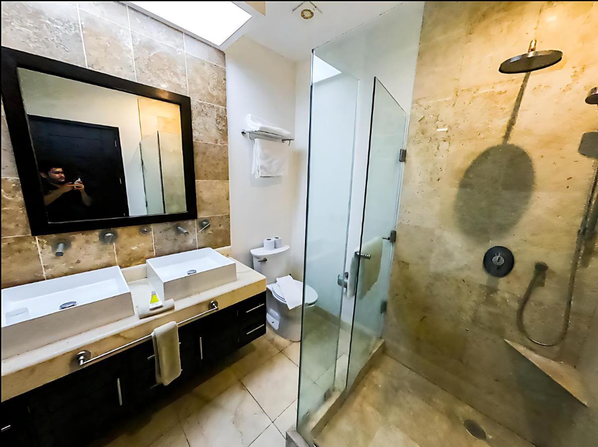 פלאייה דל כרמן Faro 201 Beachfront Apartment With Ocean View, Close To 5Th Av מראה חיצוני תמונה